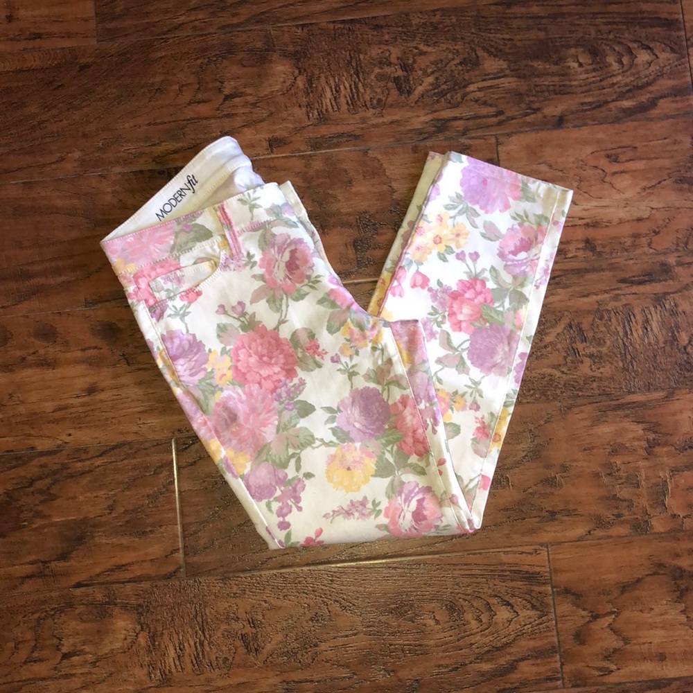 Ann Taylor Floral Jeans; Cropped leg; Modern Fit